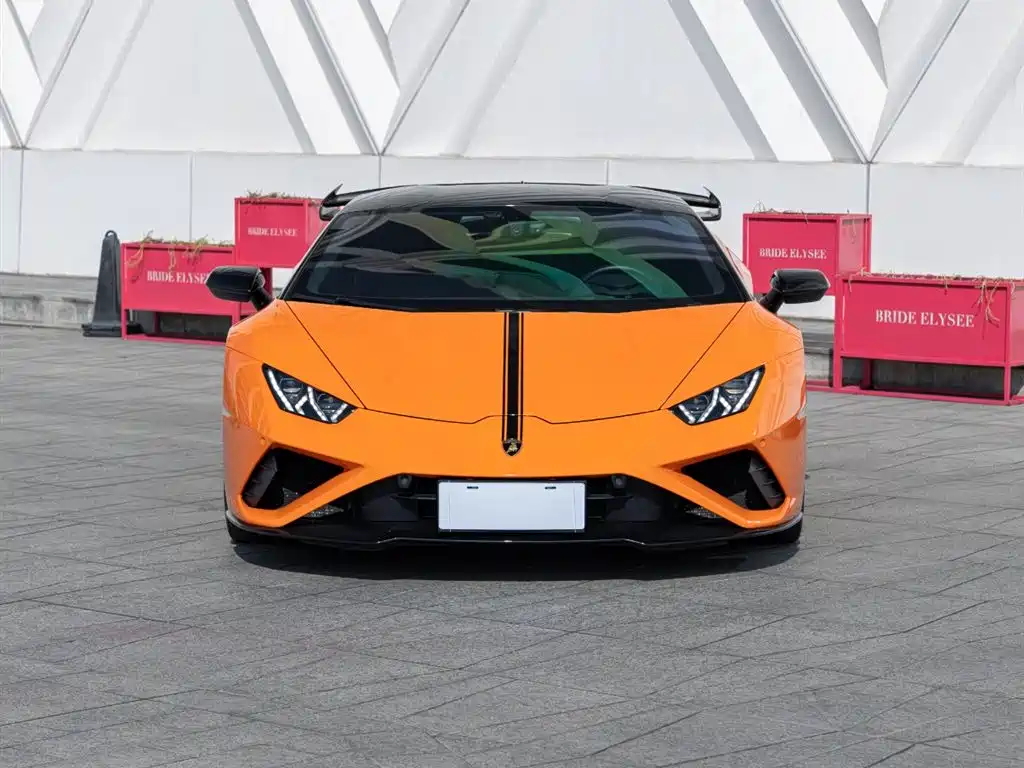 LAMBORGHINI HURACÁN