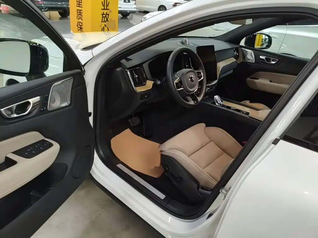 Volvo XC60 — миниатюра 16