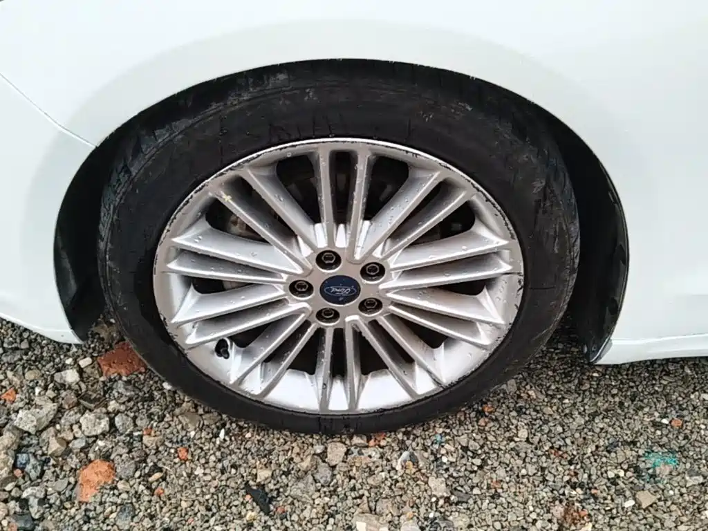 Ford Mondeo — миниатюра 23