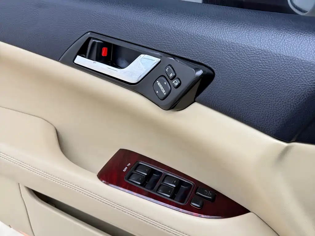 Toyota Reiz — миниатюра 15