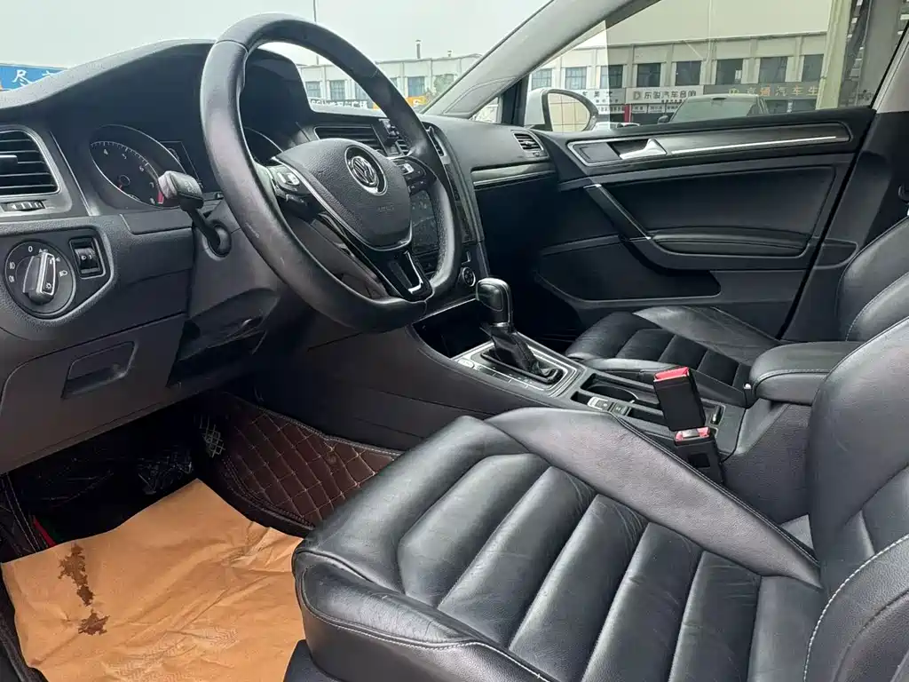 Volkswagen Golf — миниатюра 6