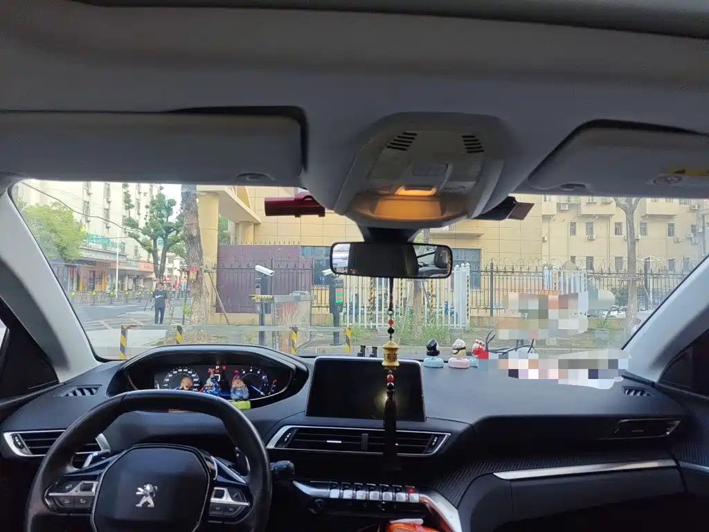 Peugeot 5008 — миниатюра 9