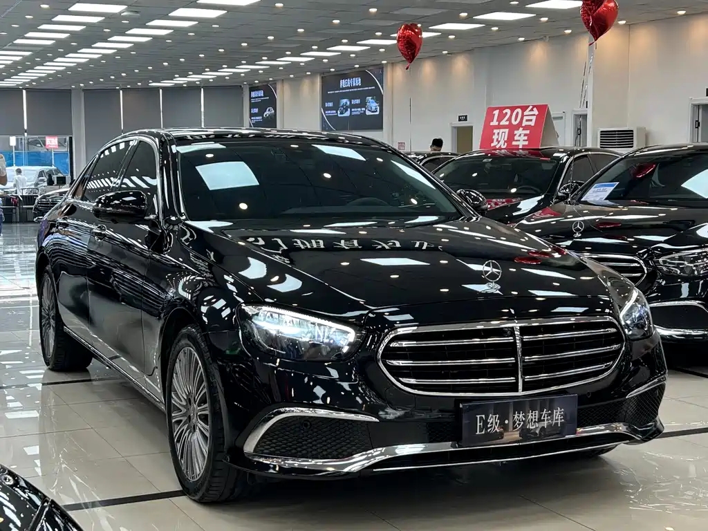 Mercedes-Benz E-Class — миниатюра 3