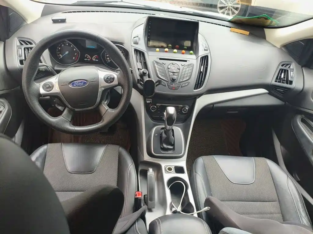 Ford Kuga — миниатюра 6