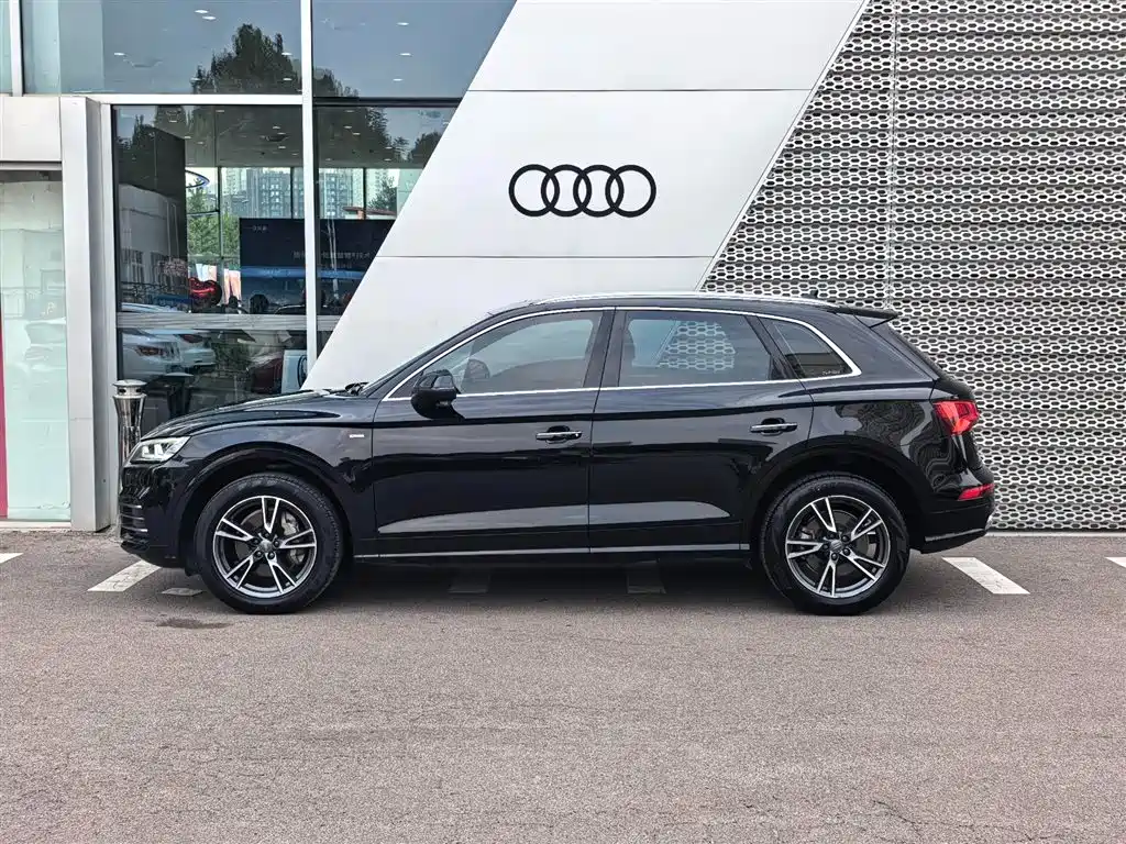Audi Q5L — миниатюра 18