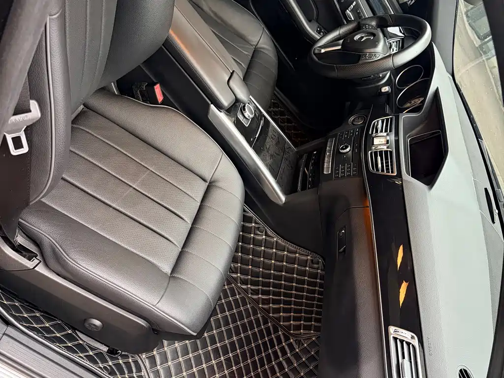 Mercedes-Benz E-Class — миниатюра 8