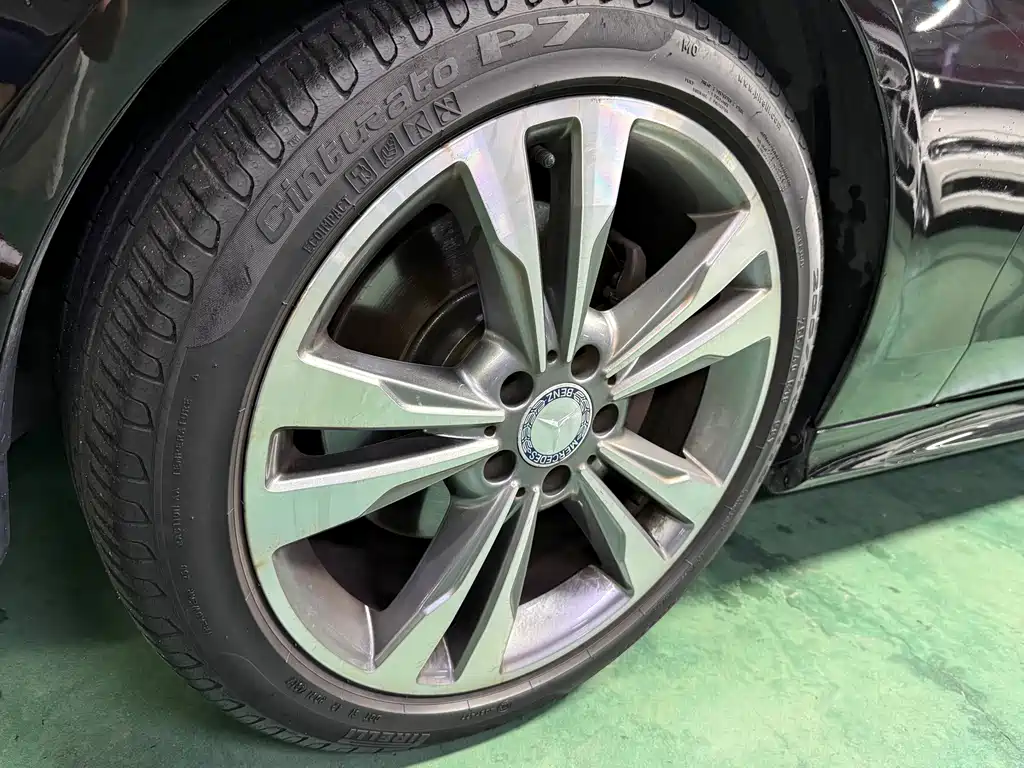 Mercedes-Benz E-Class — миниатюра 16