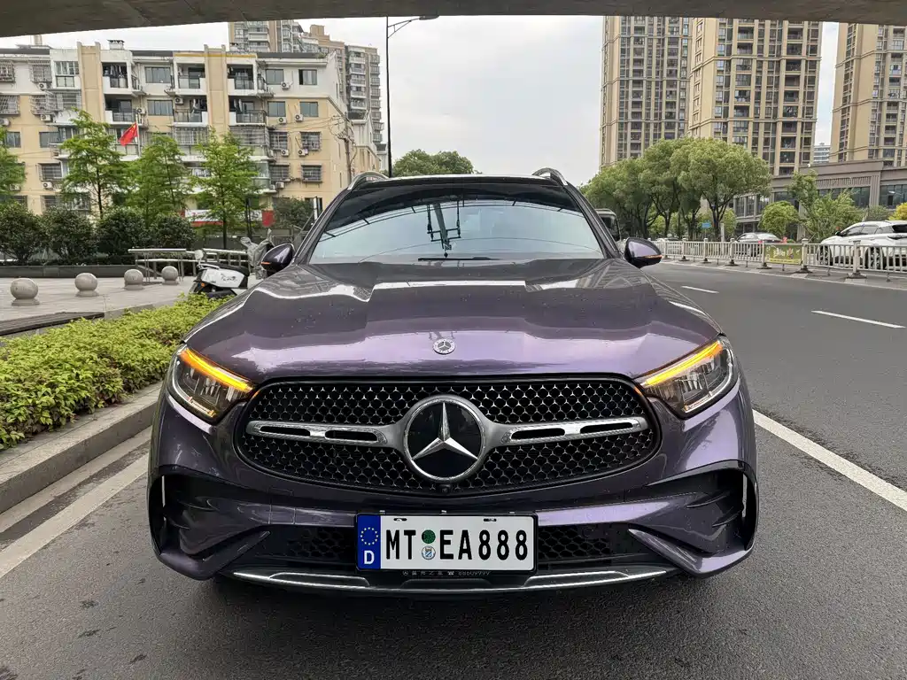 Mercedes-Benz GLC 2023