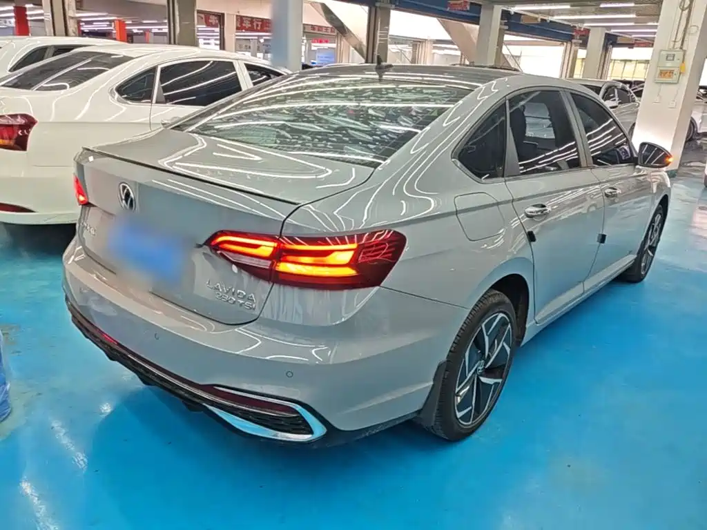 Volkswagen Lavida — миниатюра 7