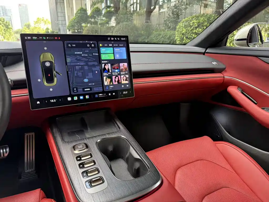 XIAOMI CAR XIAOMI SU7