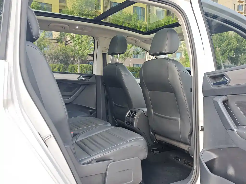 Volkswagen Touran — миниатюра 13
