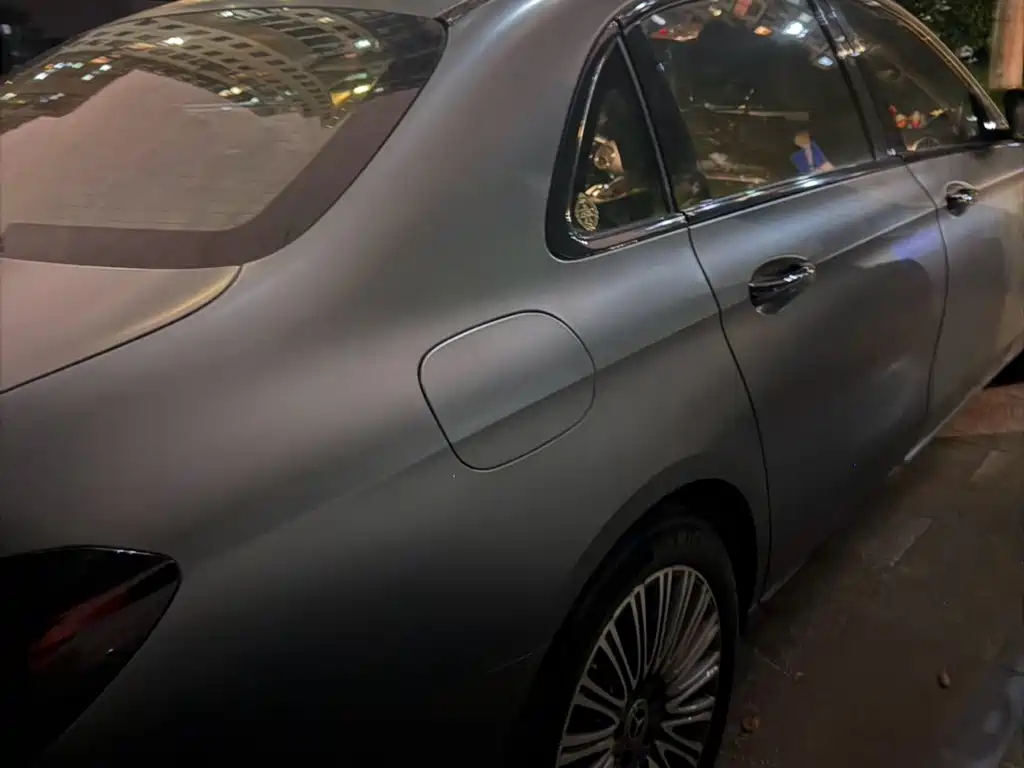Mercedes-Benz E-Class — миниатюра 10