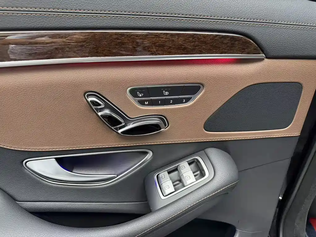 Mercedes-Benz S-Class — миниатюра 14