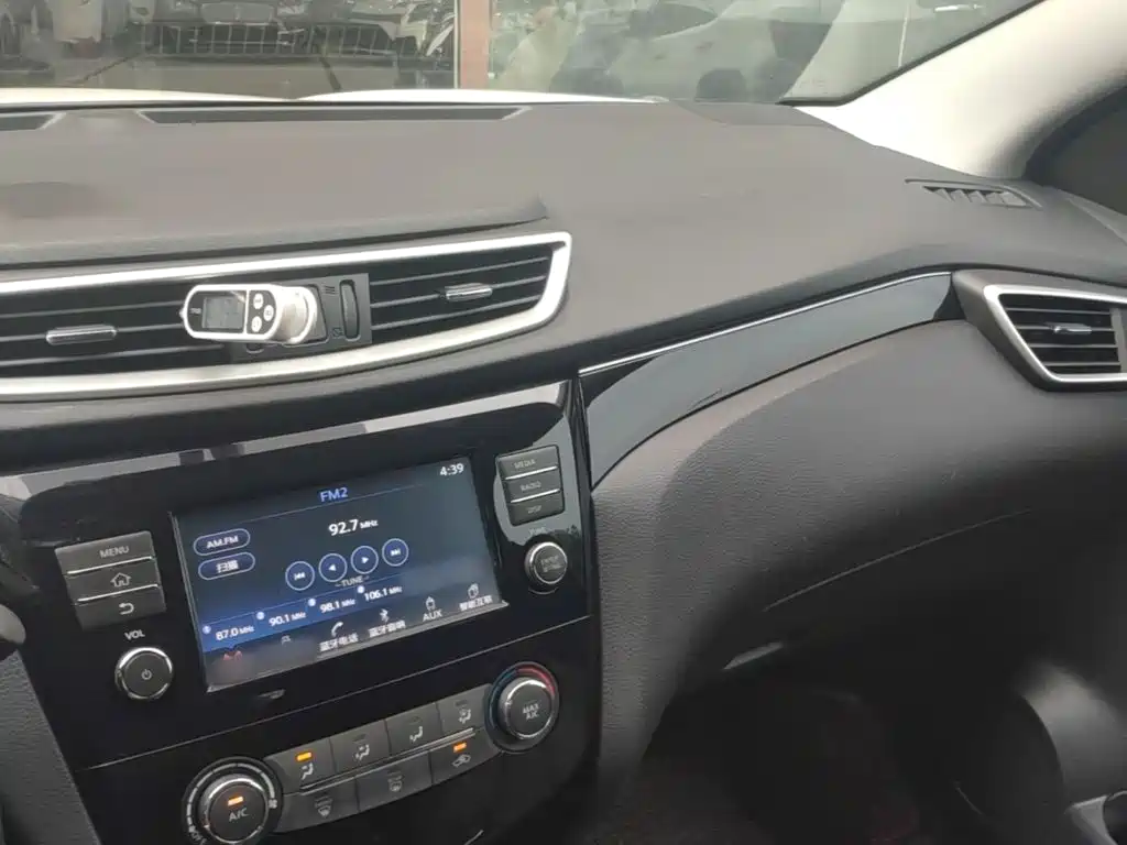 Nissan Qashqai — миниатюра 10