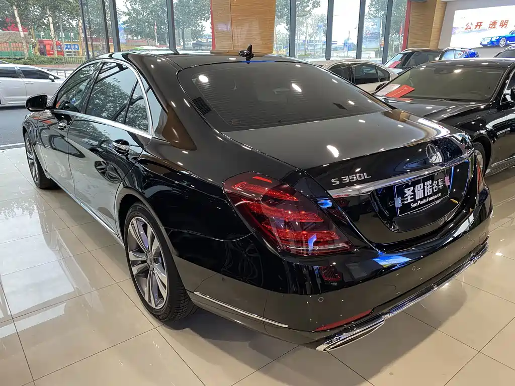 Mercedes-Benz S-Class — миниатюра 6