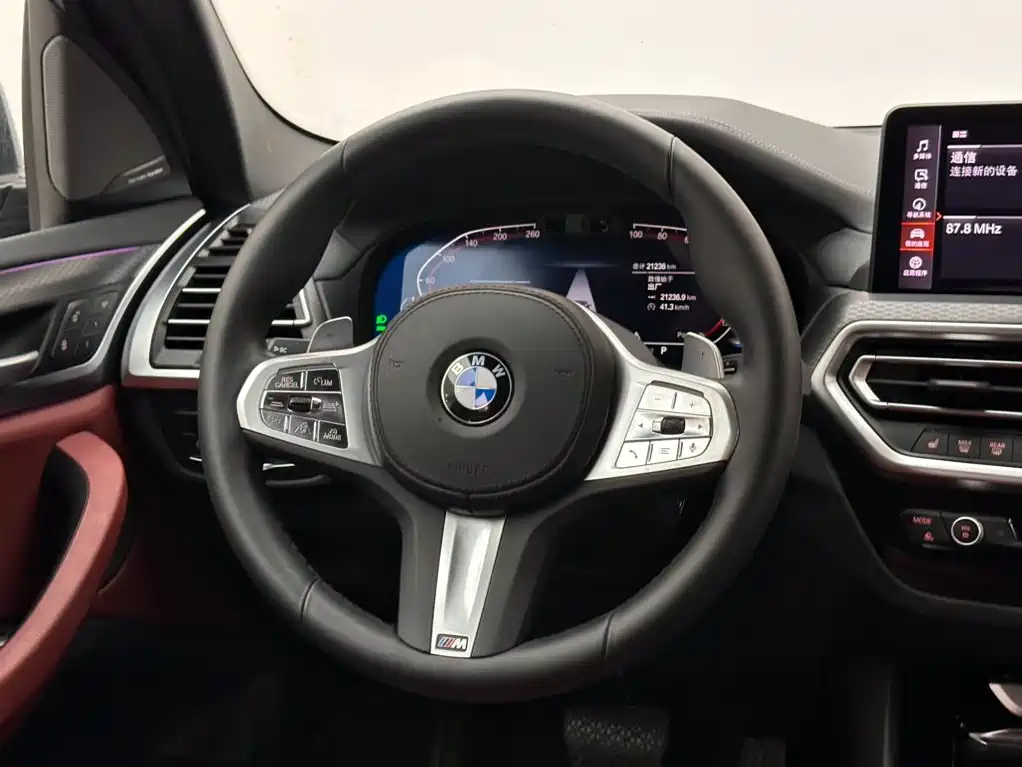 BMW X3 — миниатюра 12