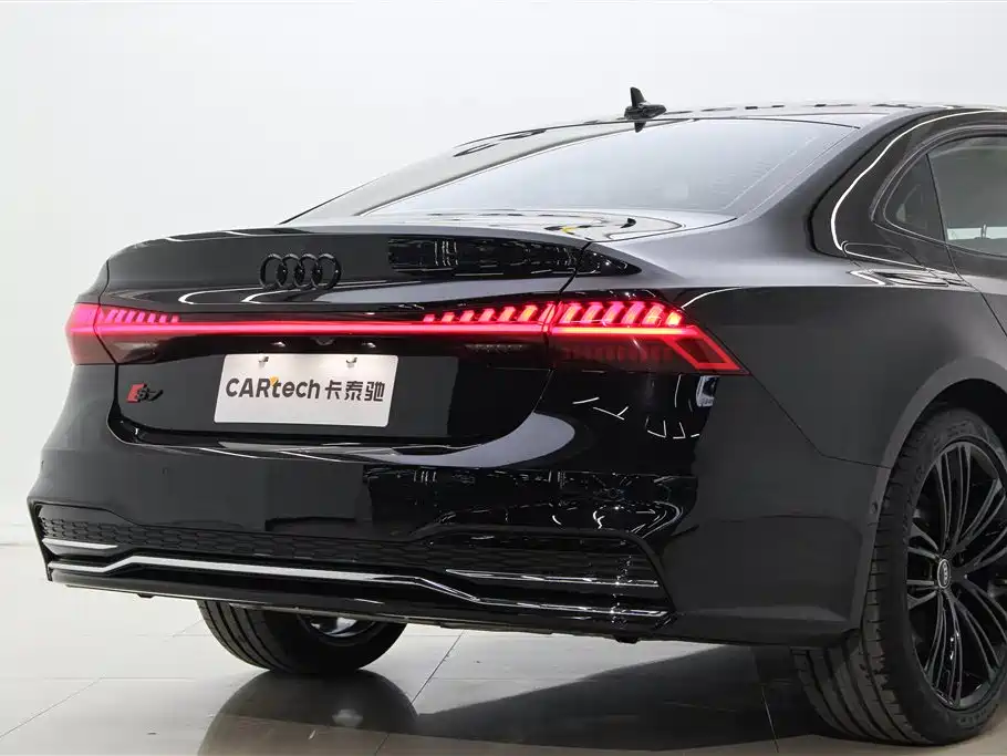 Audi A7L 2024 45 TFSI quattro