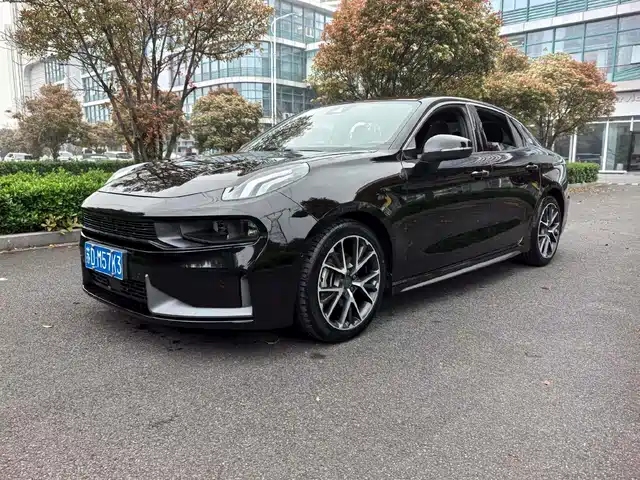 2022 Lynk & Co 03