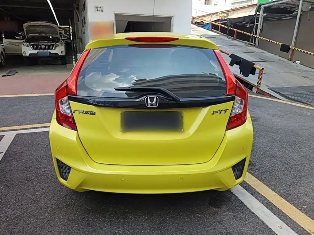 Honda Fit — миниатюра 6