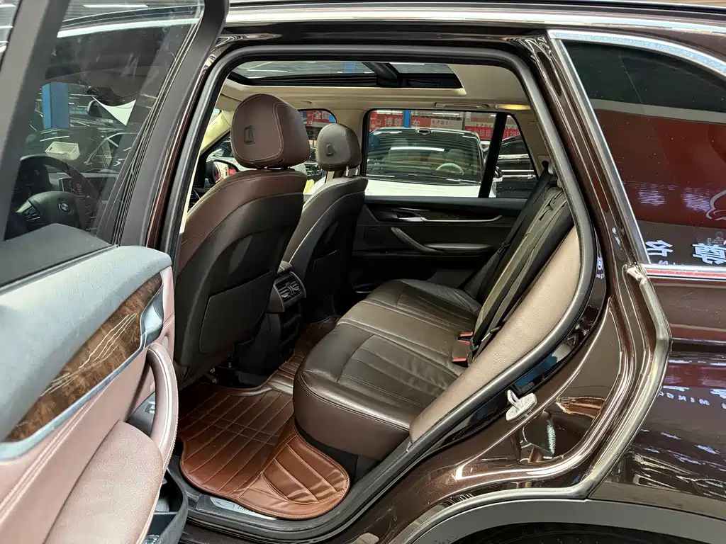 BMW X5 (Import) — миниатюра 8