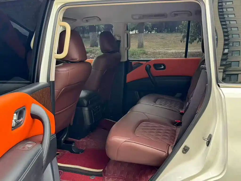 Nissan Patrol — миниатюра 5