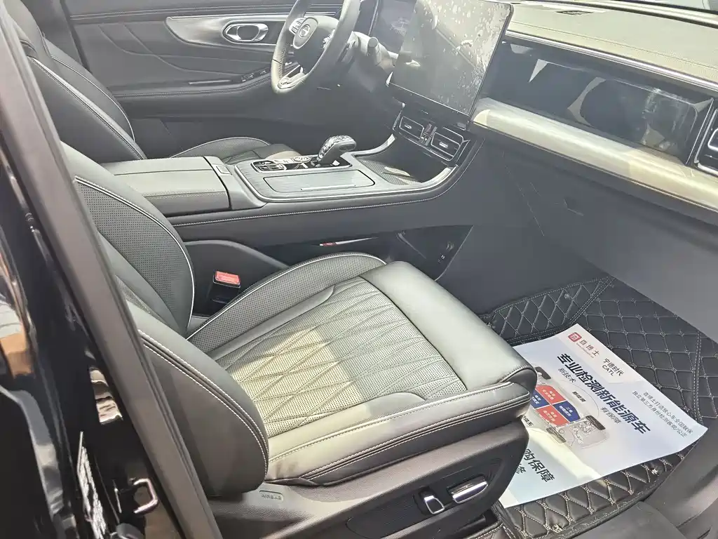 GAC GS8 2024 2.0TGDI Luxury Smart Connect 7 мест