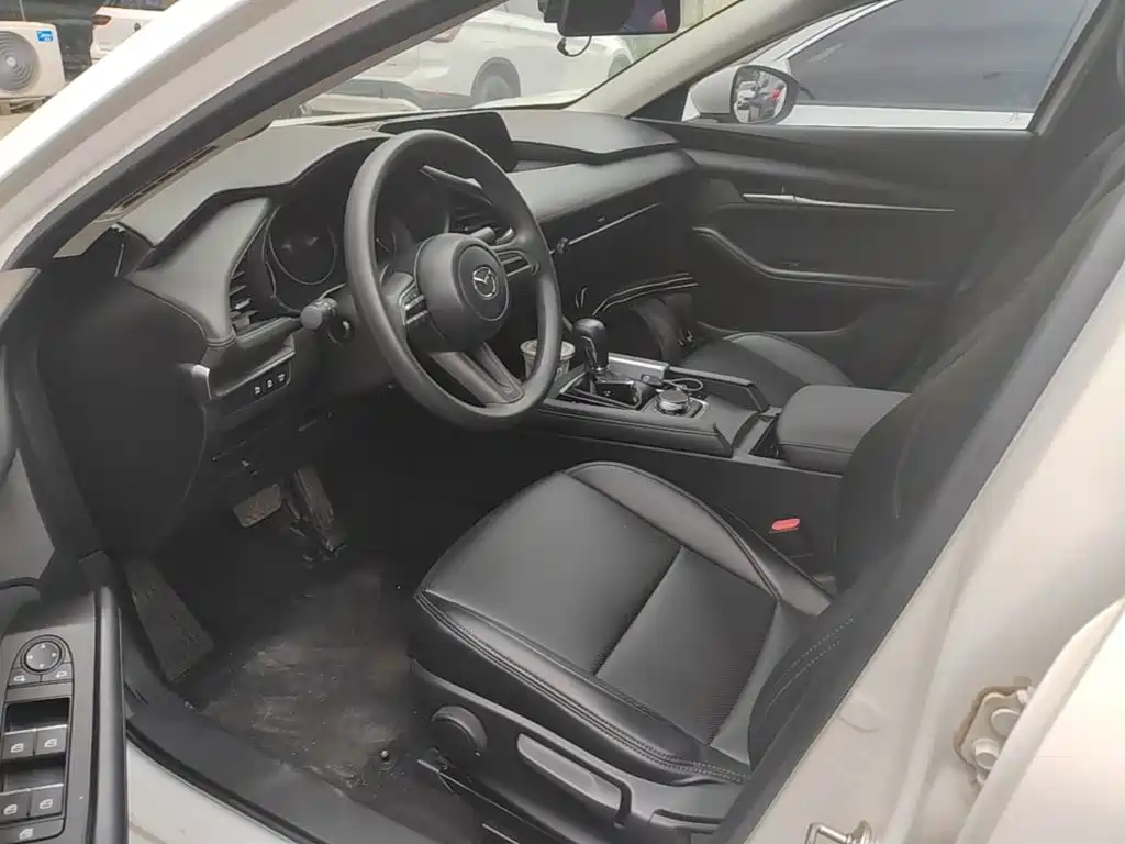 Mazda 3 Axela — миниатюра 16