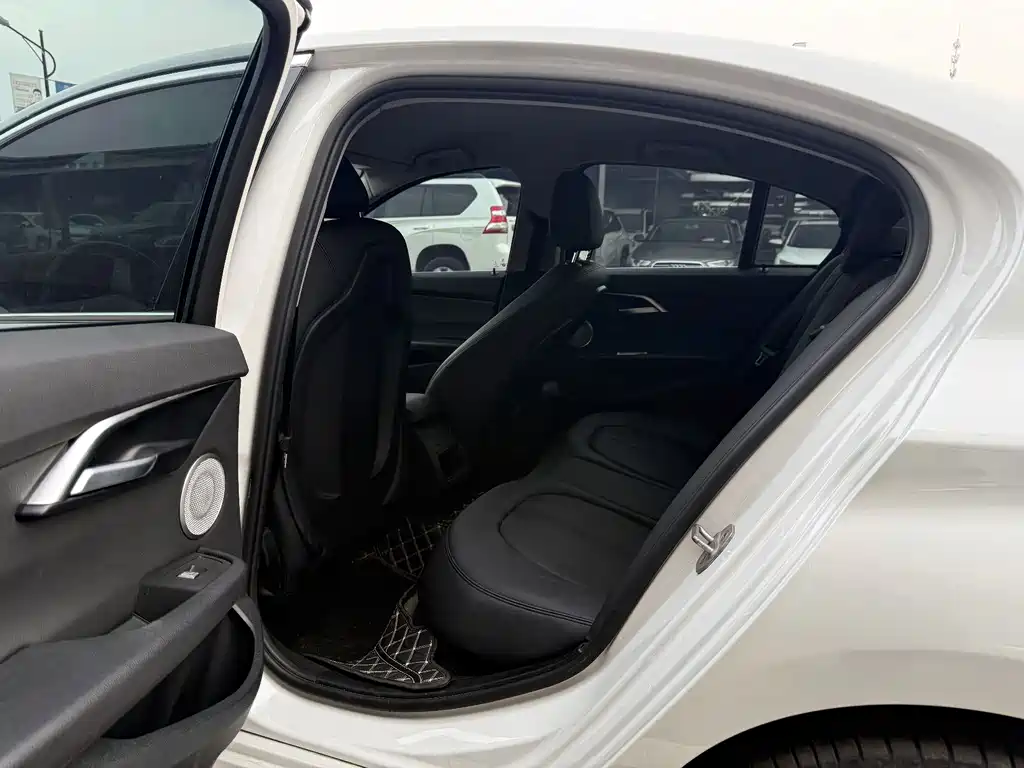 BMW 1 Series — миниатюра 9