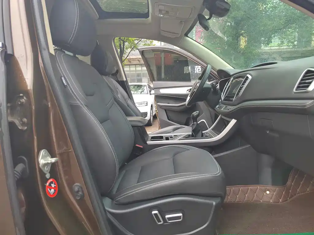 Geely Vision X6 — миниатюра 5