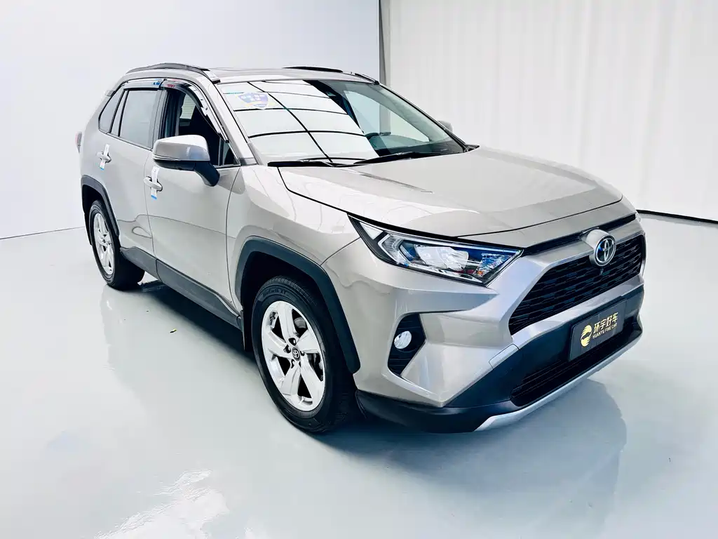 Toyota RAV4 — миниатюра 3