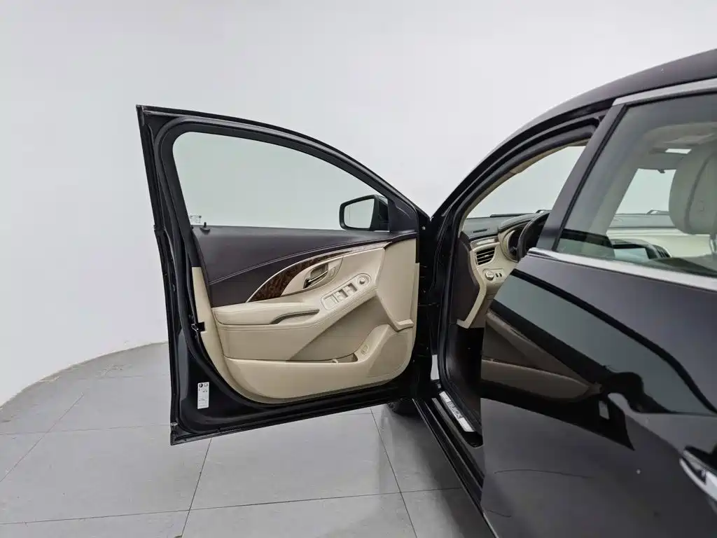 Buick LaCrosse — миниатюра 8