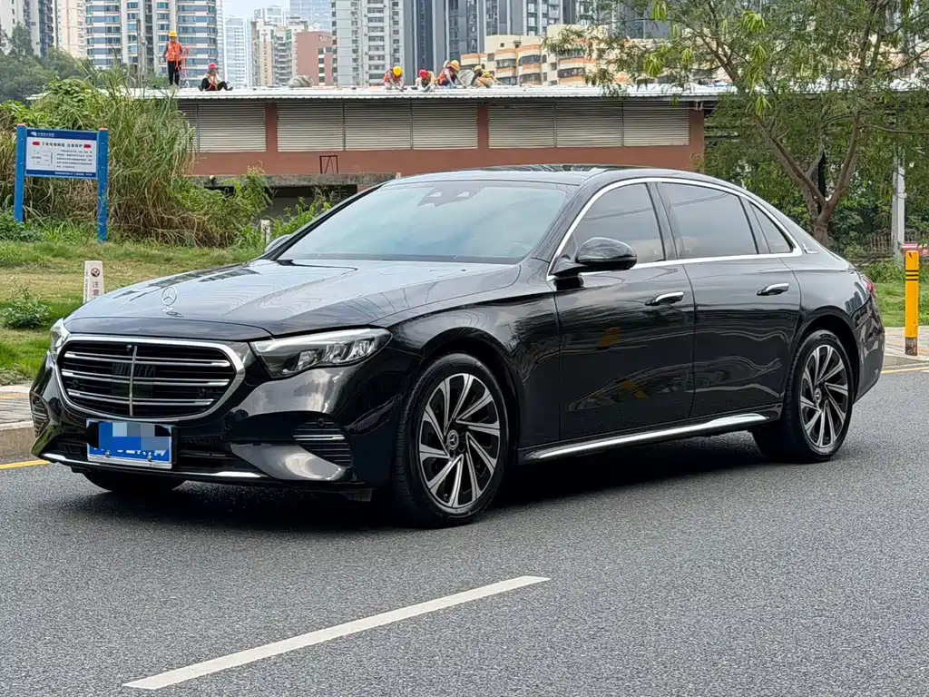 Mercedes-Benz E-Class 2024