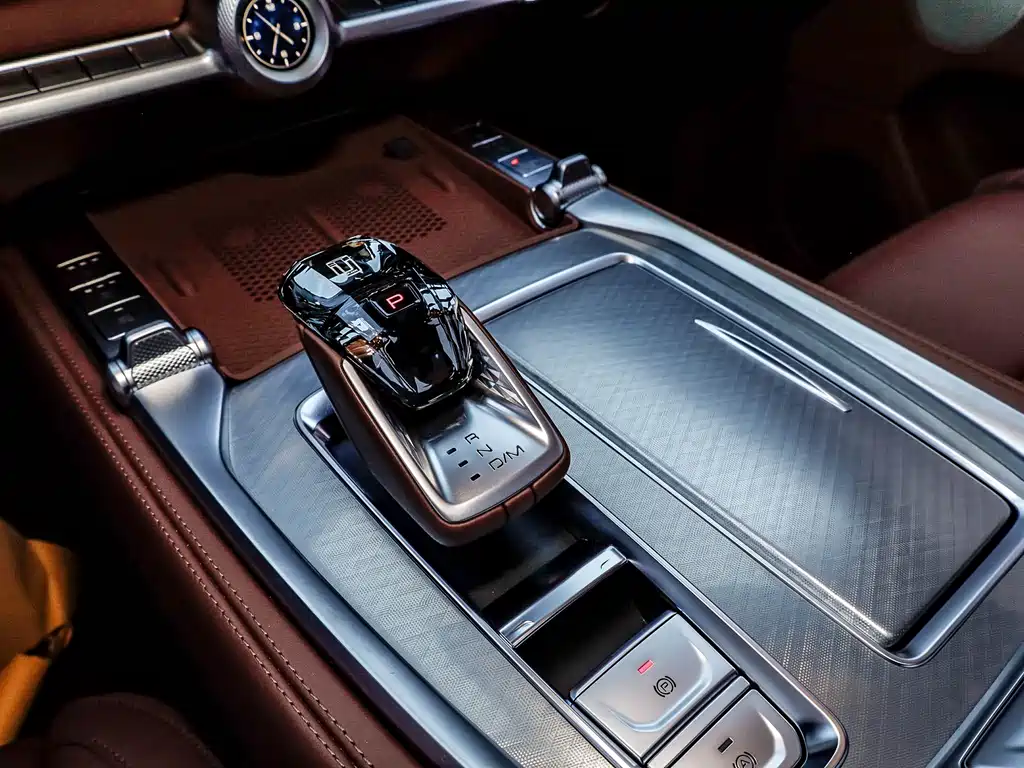 TANK TANK 700 NEW ENERGY