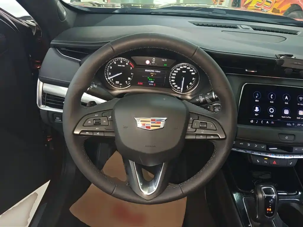 Cadillac XT4 — миниатюра 11