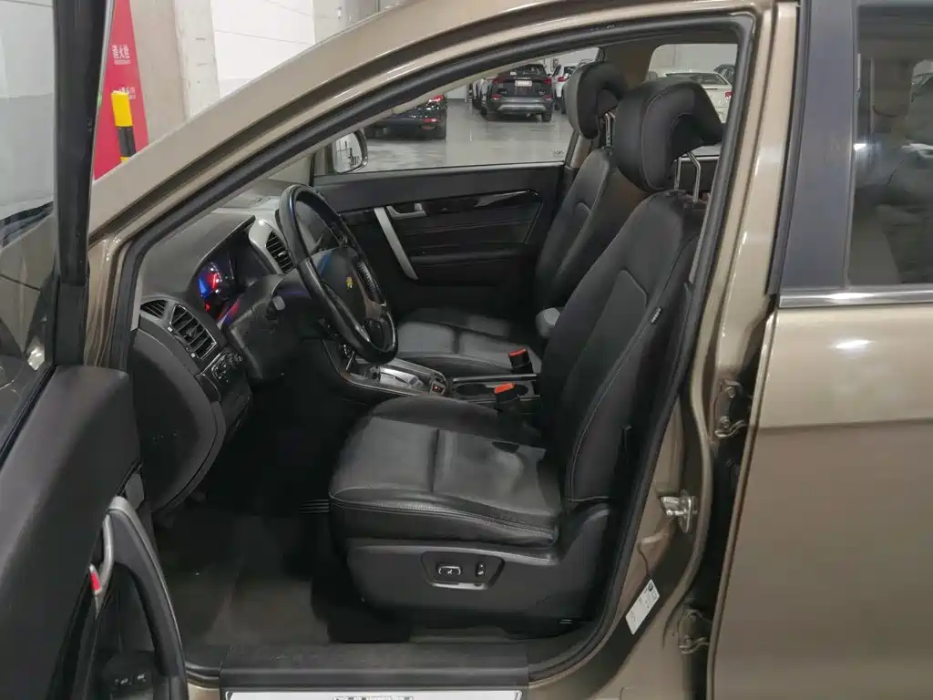 Chevrolet Captiva — миниатюра 10