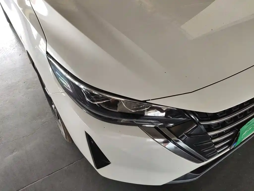 Nissan Sylphy — миниатюра 7