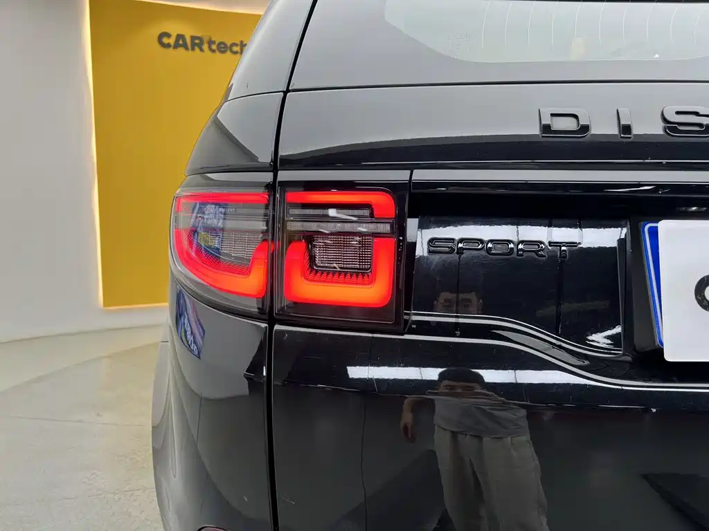 Land Rover Discovery Sport — миниатюра 10