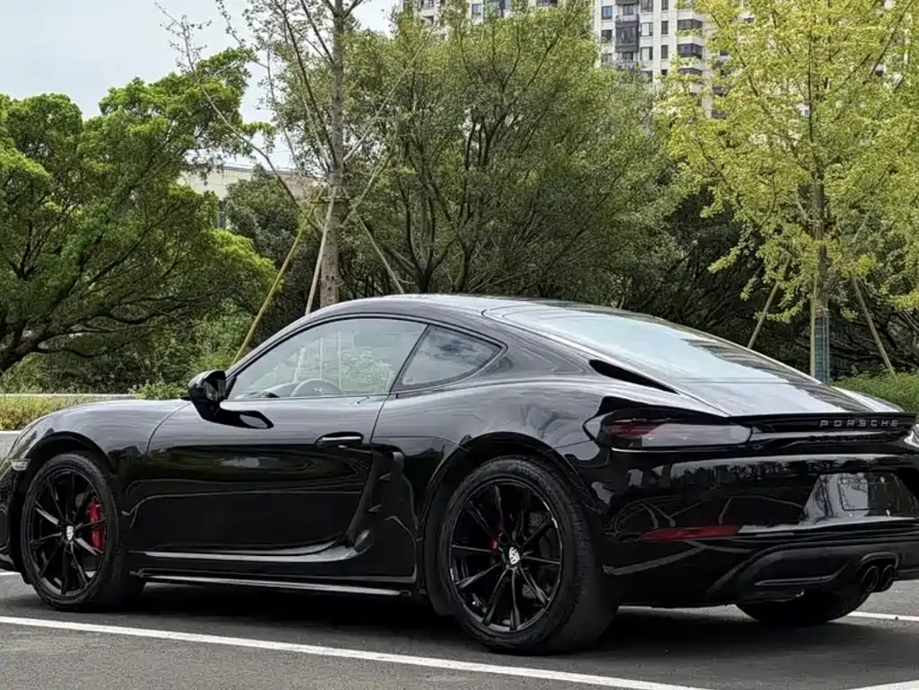 Porsche 718 2018 Cayman 2.0T