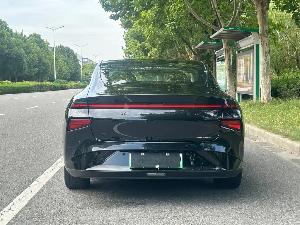 XPeng P7 — миниатюра 4