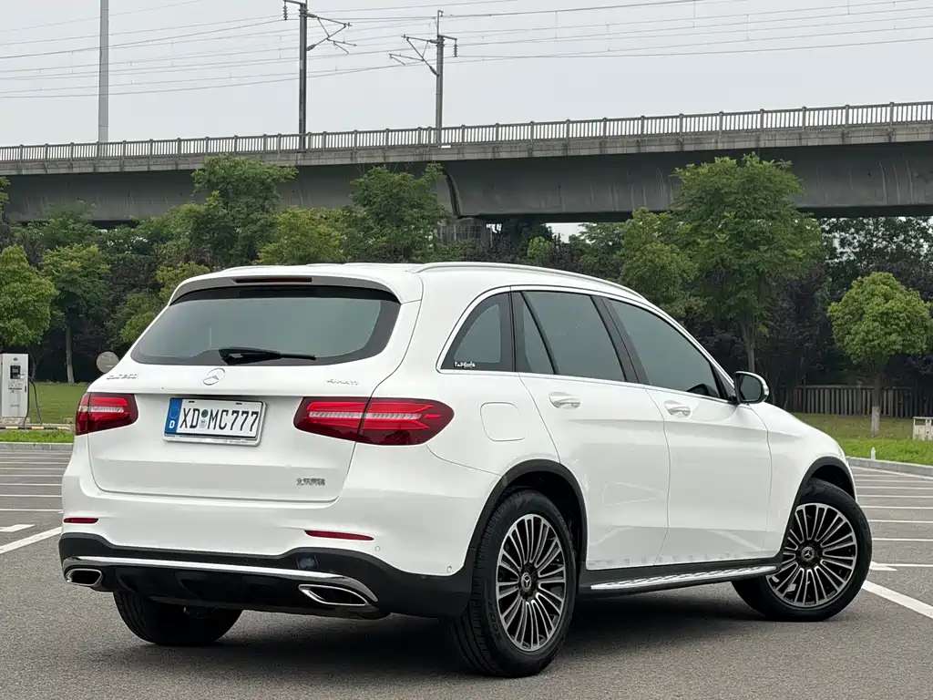 Mercedes-Benz GLC 2018 GLC 260 4MATIC