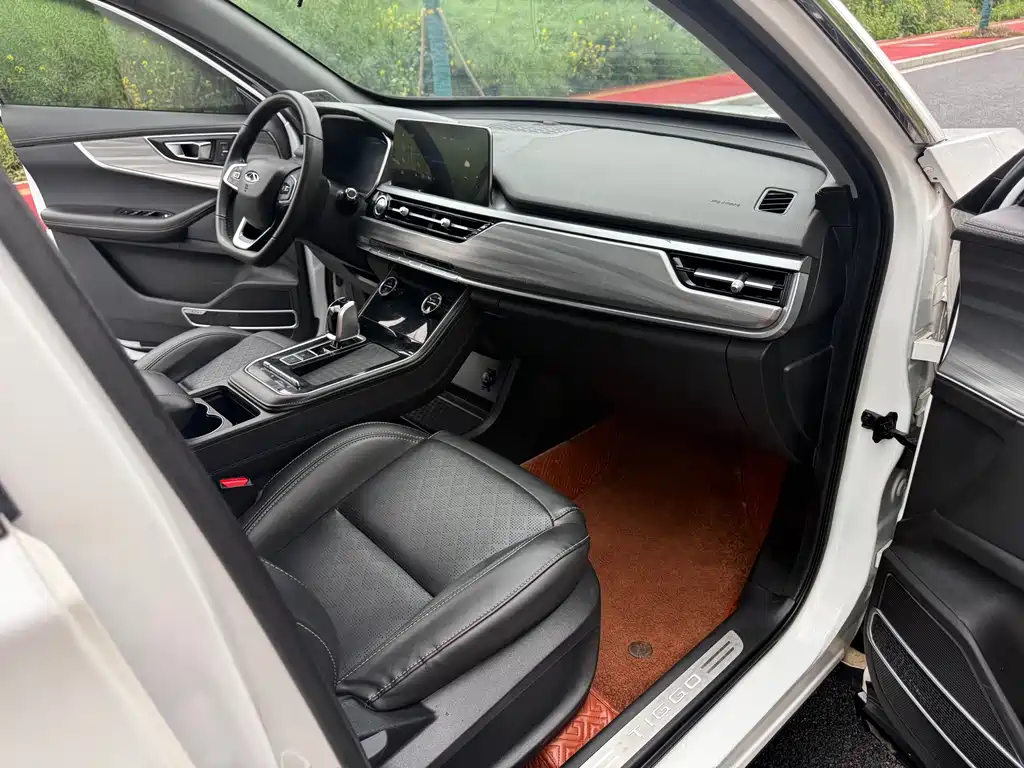 Chery Tiggo 8 - фото 13