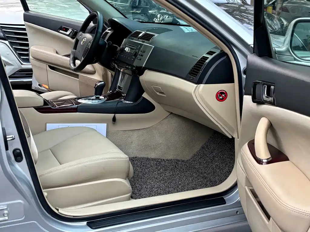 Toyota Reiz — миниатюра 10