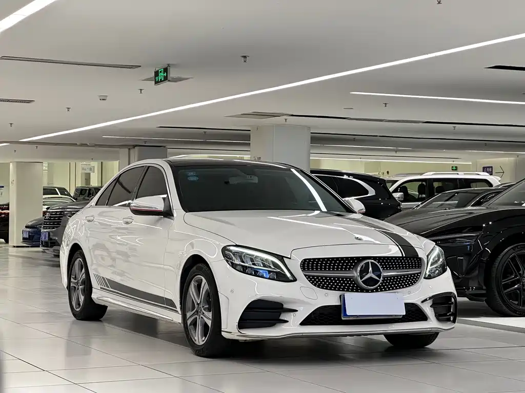 Mercedes-Benz C-Class — миниатюра 3