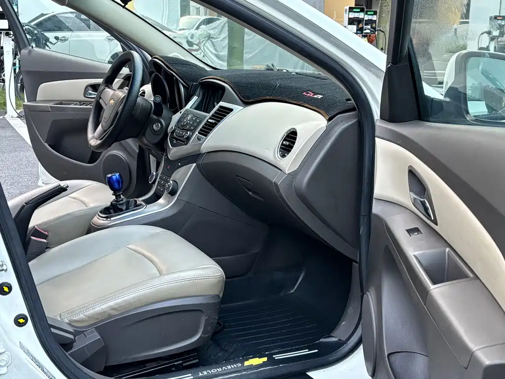 Chevrolet Cruze — миниатюра 11