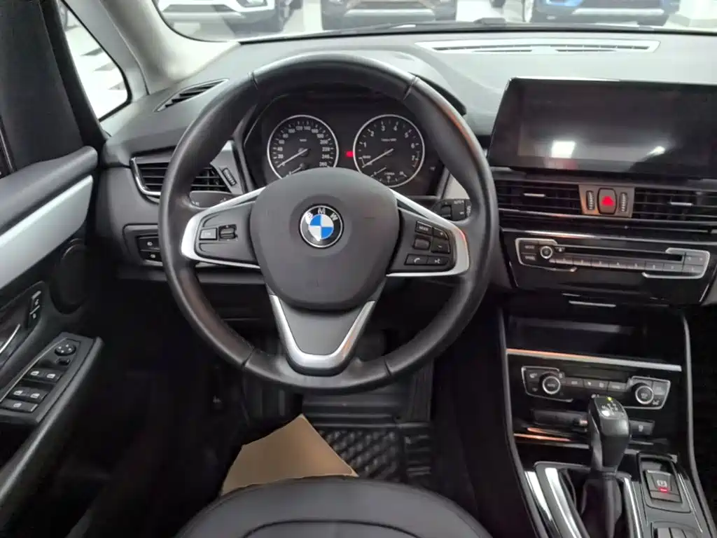 BMW 2 Series Active Tourer (Import) — миниатюра 11