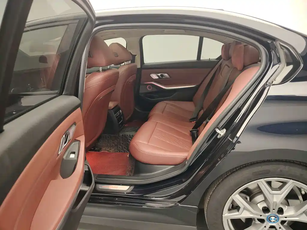 BMW i3 — миниатюра 13