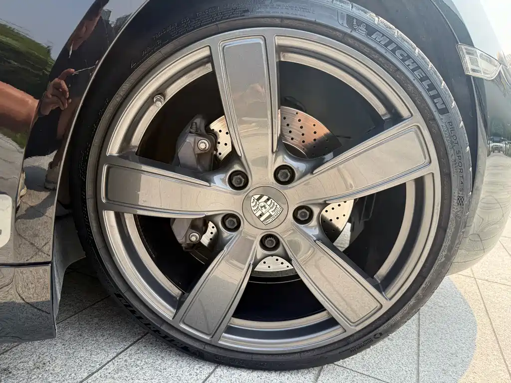 Porsche 718 2019 Boxster T 2.0T