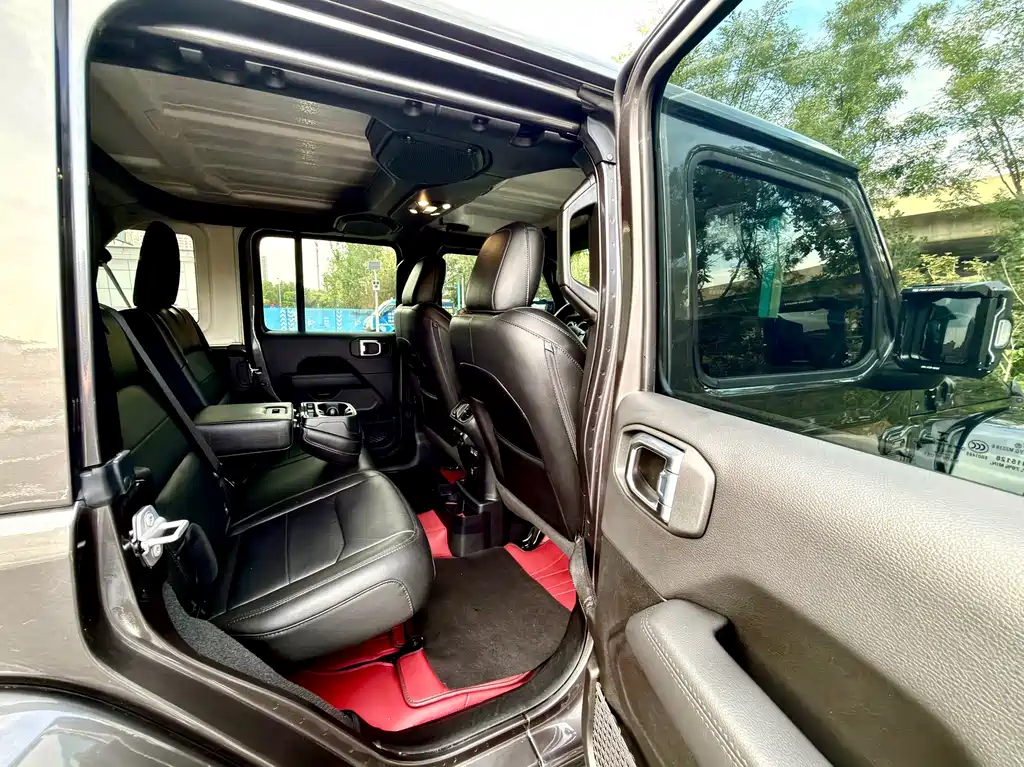 Jeep Wrangler — миниатюра 6