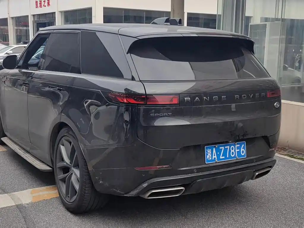 Land Rover Range Rover Sport 2025 400PS Dynamic SE