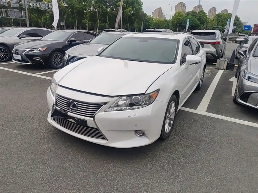 Lexus ES 2014